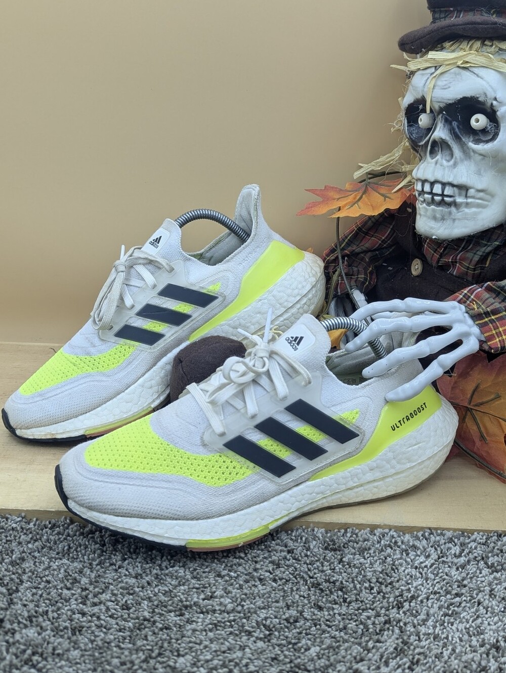 Adidas Ultraboost 21 Women's Size 9.5 Running Walking Shoes Casual Comfort